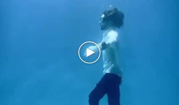 Чи можна танцювати під водою