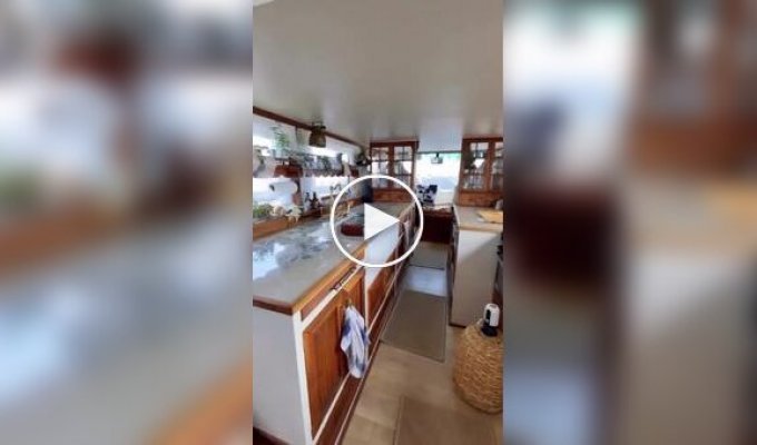 Дворец на колесах