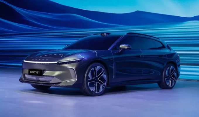 Марка Exeed показала сразу четыре новинки: среди них два универсала (14 фото)