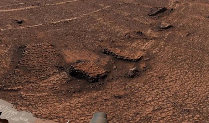 NASA показала самые свежие картинки Марса и ровера Curiosity в 225 млн километрах от нас (2 фото + 2 видео)