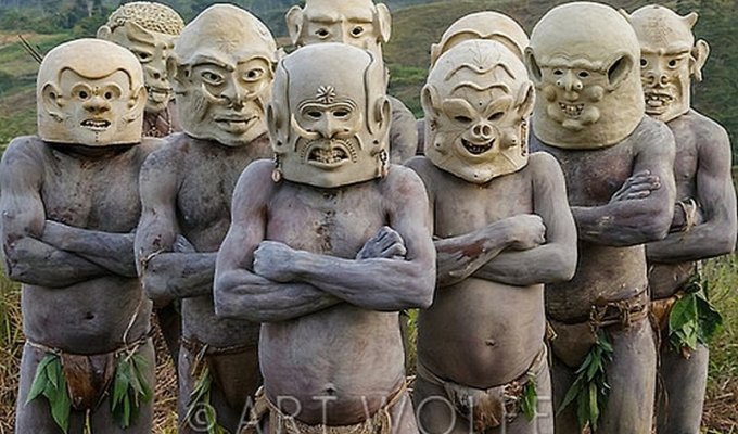 Грязевые люди Асаро мудмен (Папуа-Новая Гвинея) (35 фото)