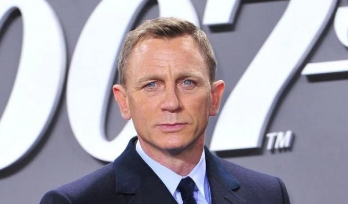 Daniel Craig is called a "drunkard" on social networks after his appearance in Venice (2 photos + 5 videos)