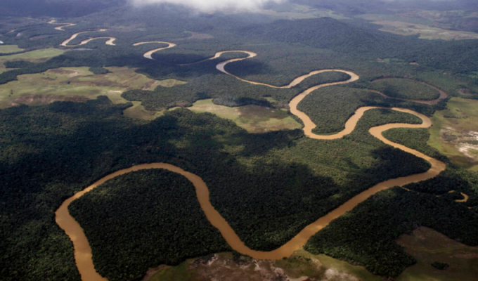 Почему нет ни одного моста через Амазонку (4 фото)