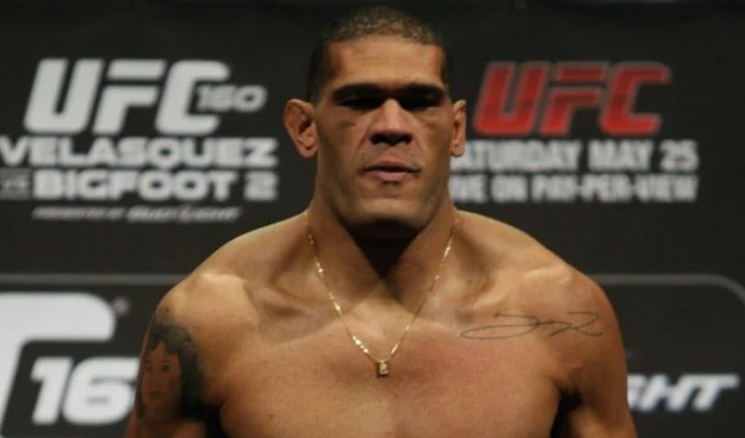 Bigfoot, Bane, and Iron Mike: How a Fighter’s Look Does the Work Before the First Punch (12 photos)