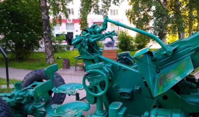 Пушка из сквера Победы Архангельска оказалась опасной (3 фото)