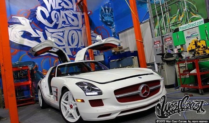 West Coast Customs затюнили Mercedes-Benz SLS AMG для репера Tyga (17 фото + видео)
