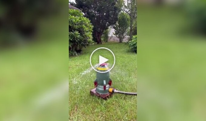 An unusual version of a garden sprinkler