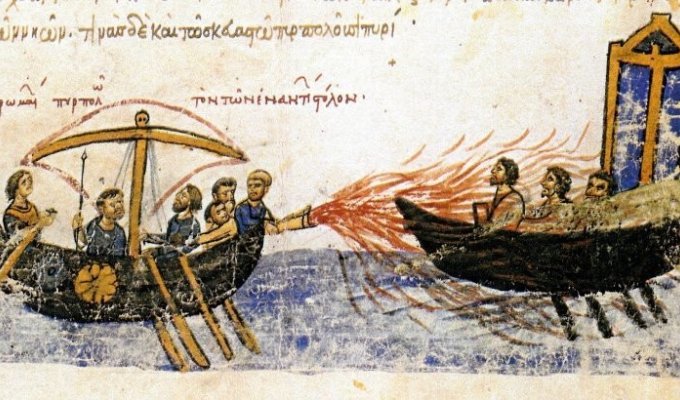 Візантійська суперзброя, яка розпалювала страх у серцях ворогів. Історія грецького вогню (7 фото)