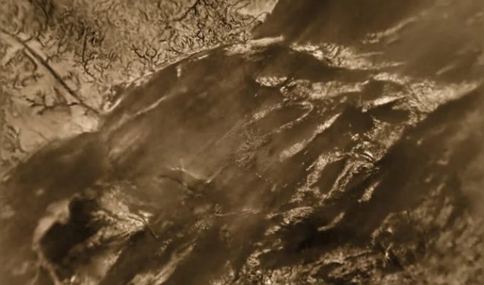 The Surface of Titan (1 photo)