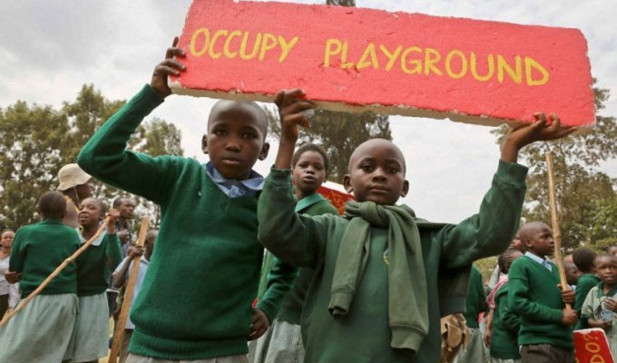 Отважные кенийские школьники (14 фото)
