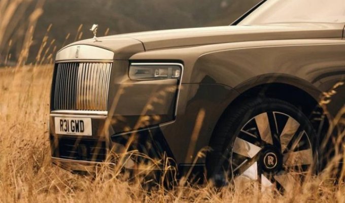 Rolls-Royce updated the Cullinan model for 770 thousand dollars (9 photos)