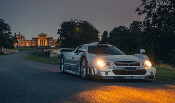 Two rare track Mercedes-Benz CLK GTR will be put up for auction (40 photos)