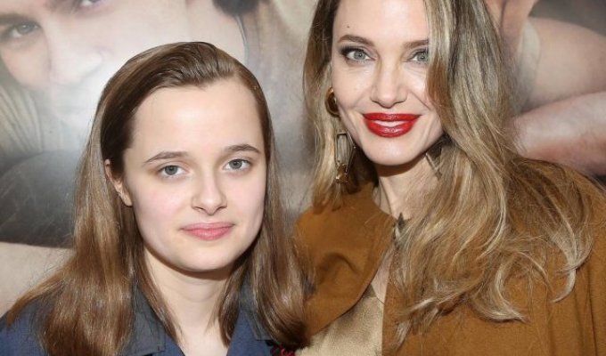 48-year-old Angelina Jolie came out with her 15-year-old daughter Vivienne from Brad Pitt (photo + video)