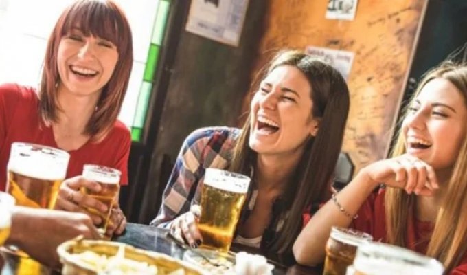 German scientists explain why beer makes us happier (3 photos)