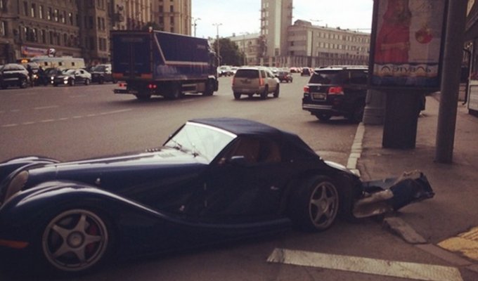 Гоша Куценко разбил эксклюзивный спорткар в Москве (2 фото)