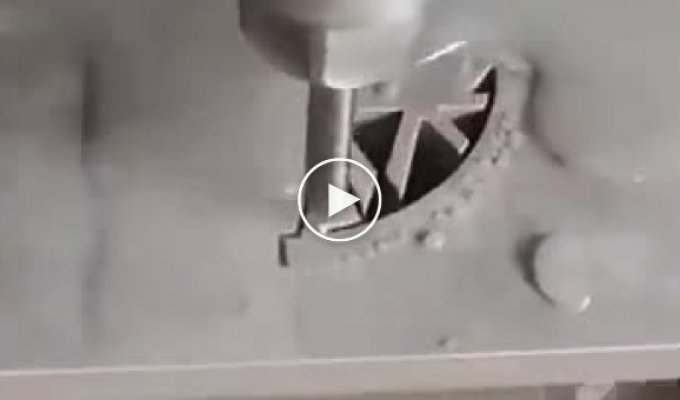 Waterjet cutting: cutting with water and fine sand