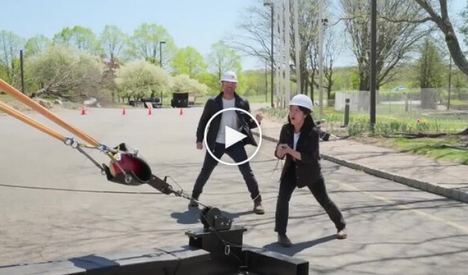 В Нью-Джерси эпично взорвали заброшенный отель с помощью «Angry Birds» детонатора