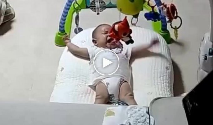 How to quickly calm a crying baby