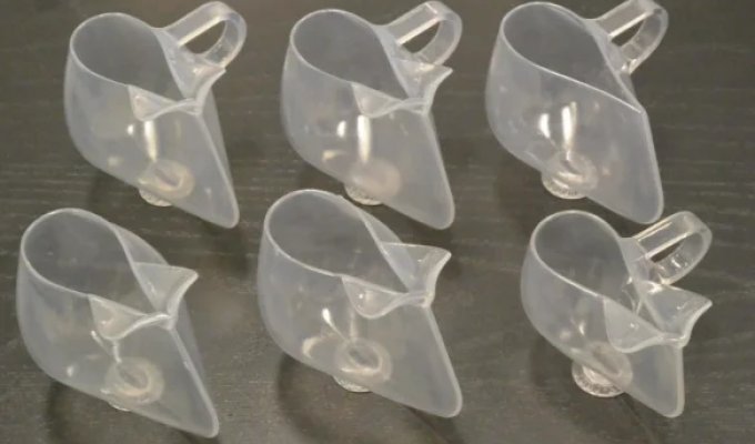 Стакан из которого можно пить в космосе (3 фото)