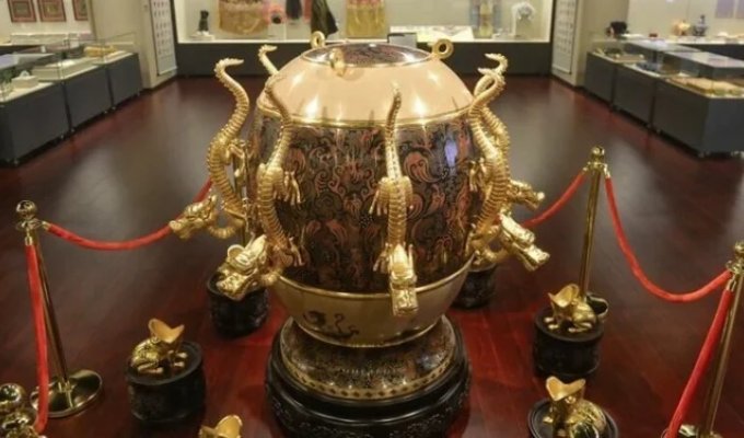 Як працював перший у світі сейсмограф Чжан Хена, чия таємниця досі не розкрита (6 фото)