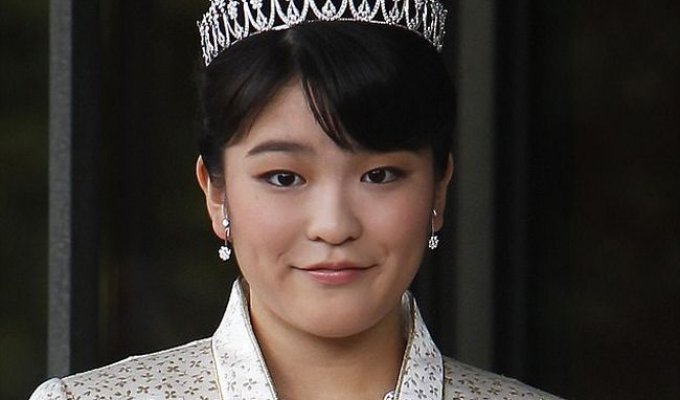 Принцесса Японии Мако Акисино выйдет замуж за простолюдина и лишится всех титулов (3 фото)