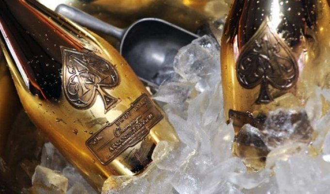 10 самых дорогих бутылок шампанского на планете (11 фото)