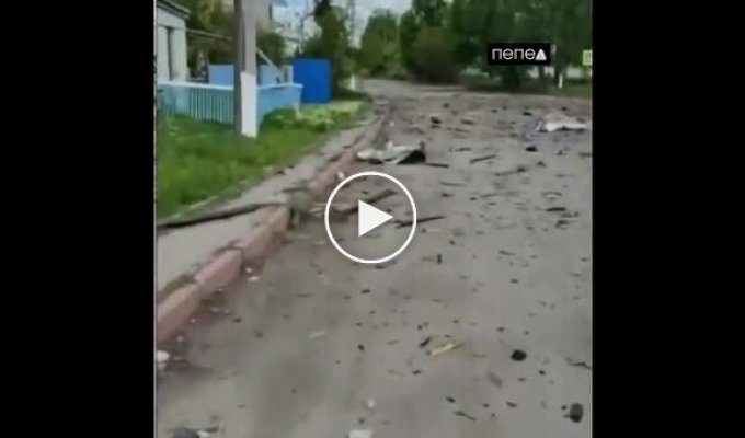 Две ракеты прилетели в райотдел полиции в поселке Глушково на Курщине