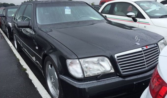 Mercedes-Benz S600L 7.0 AMG - Japanese auctions or how to buy junk (20 photos)