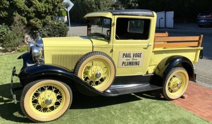 Plumber Truck: 1931 Ford Model A Closed-Cab Pickup (17 Photos + 3 Videos)