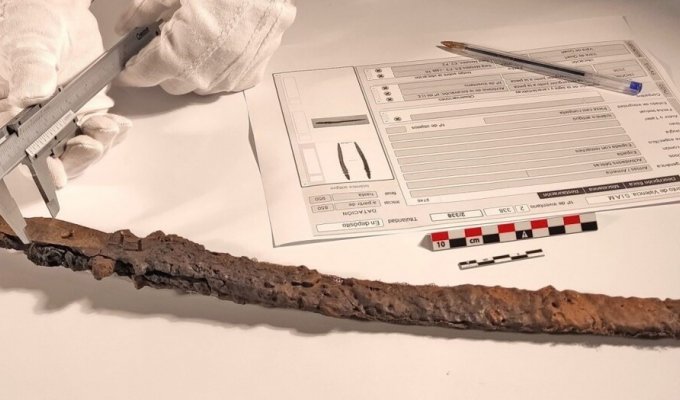 The sword "Excalibur" found in Spain turned out to be of Islamic origin (3 photos)