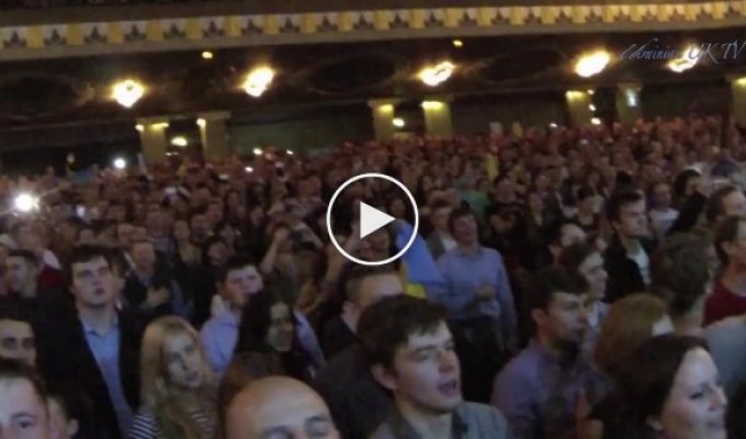 В Лондоне на концерте «Океана Эльзы» зал с гордостью спел гимн Украины (16 ноября)
