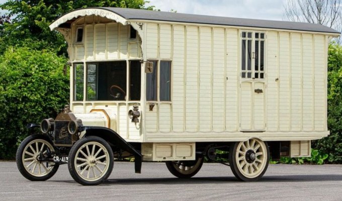 Ford Model T Motor Caravan 1914 года: старейший в мире автодом отправляется на аукцион (17 фото)
