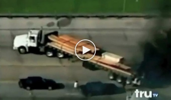 Погоня за грузовиком в США превратилась в настоящий экшен