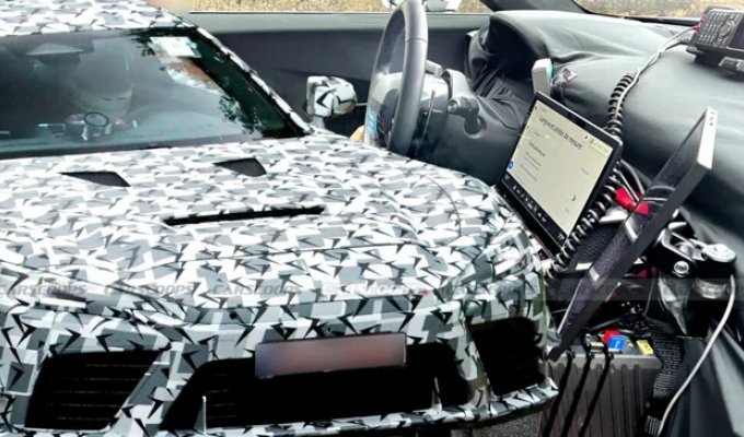 The new Lexus supercar gives us the most detailed look yet at its interior (3 photos)