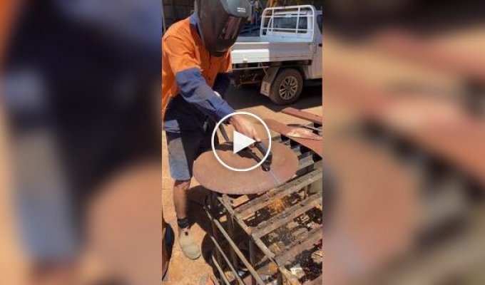 Welder with the right hands