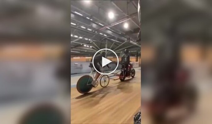 Экстремальная трековая дисциплина «Гонка за лидером»