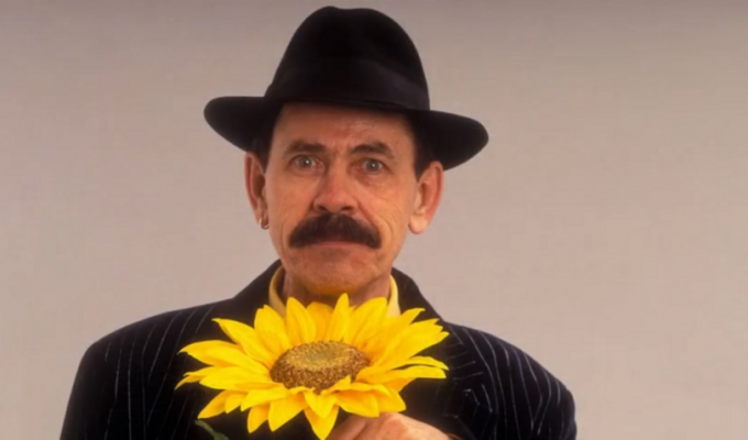 “Where is Scatman?”: what happened to the superstar of the 90s (3 photos + 1 video)