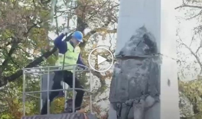 В Польше демонтируют памятники российским солдатам