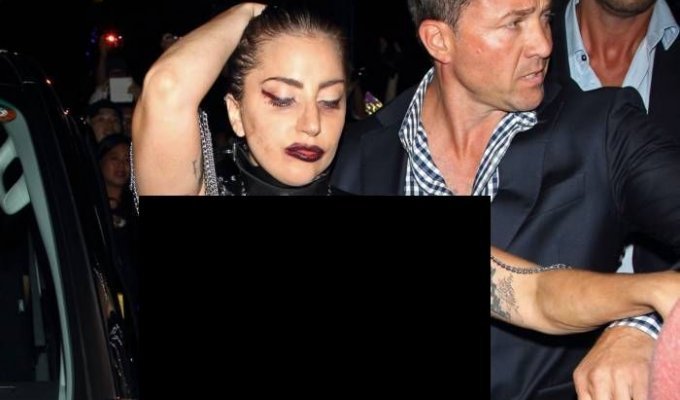 Леди Гага в полупрозрачном наряде (7 фото)