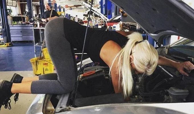 18 Gorgeous Women Who Can Work Wonders With Their Hands (16 photos)