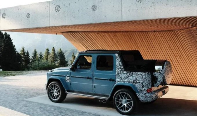 The return of a legend with a breeze: Mercedes-Benz teases the new four-door G-Class Cabriolet (3 photos + video)