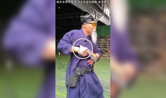 Китайский кунг-фу мастер продемонстрировал самую лучшую технику самообороны