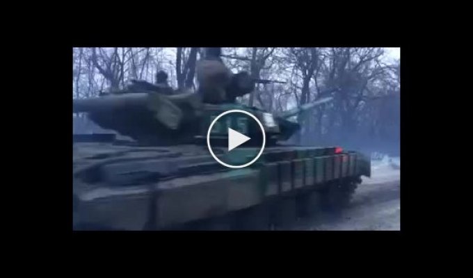 Танкисты едут на помощь киборгам в Донецкий аэропорт