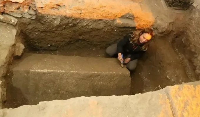 Santa Claus's grave may have been discovered in Turkey (3 photos + 1 video)