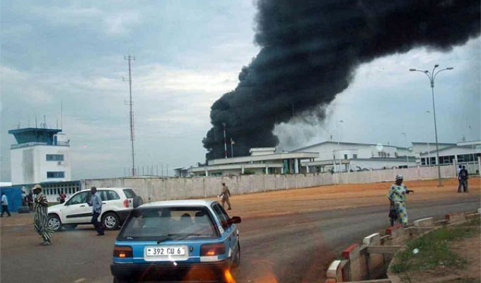 В Конго сгорел Ил-76 (5 фото)