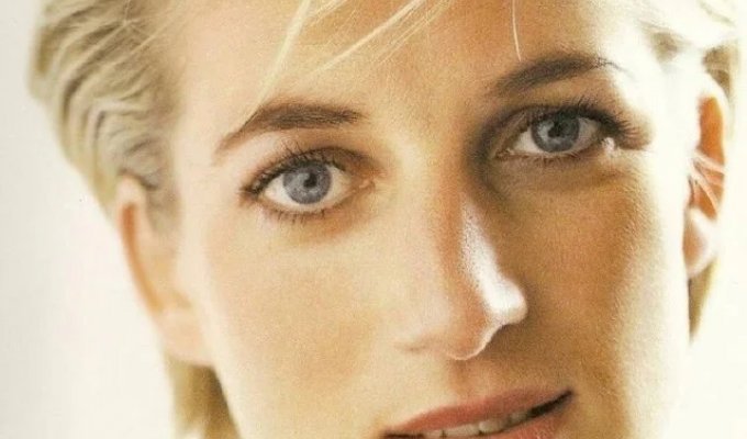 Архив дня: культовая фотосессия принцессы Дианы для Vanity Fair (9 фото)