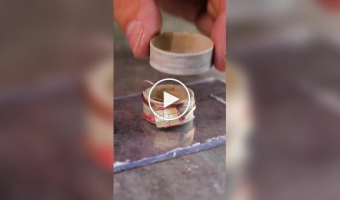 DIY ring that you can use to pay for things in stores