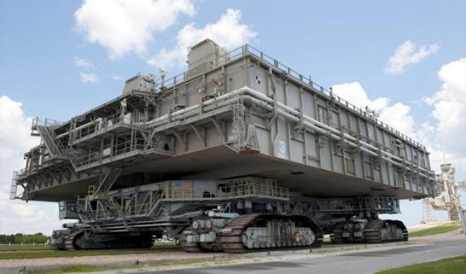 "Гиганты из стали": подборка самых больших машин на планете (19 фото)
