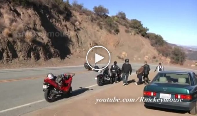Подборка аварий мотоциклистов задом наперед