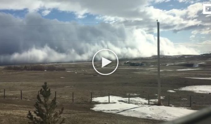 Облако-цунами в Канаде